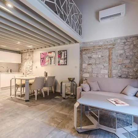 1 Bedroom Lovely In