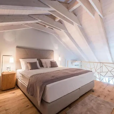 아파트 1 Bedroom Lovely In 자다르