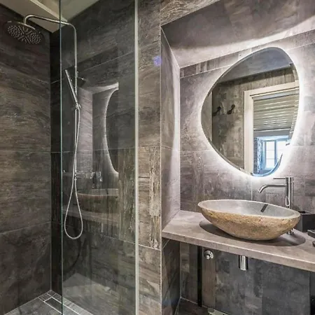 아파트 1 Bedroom Lovely In 자다르