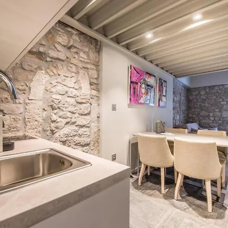 아파트 1 Bedroom Lovely In *
